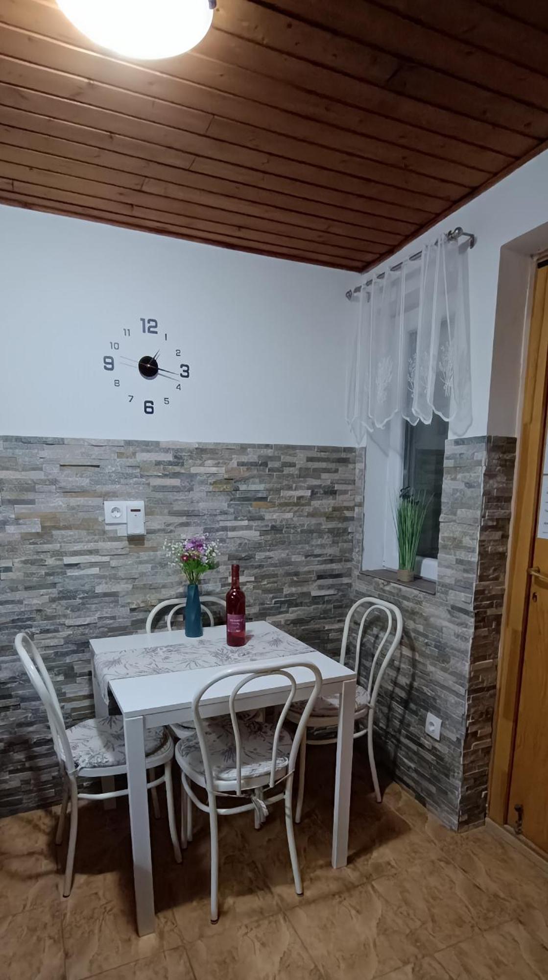 Apartment Kis Kucko